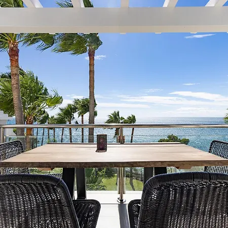 Dalia - Gerenoveerd Direct Aan Zee Apartment *